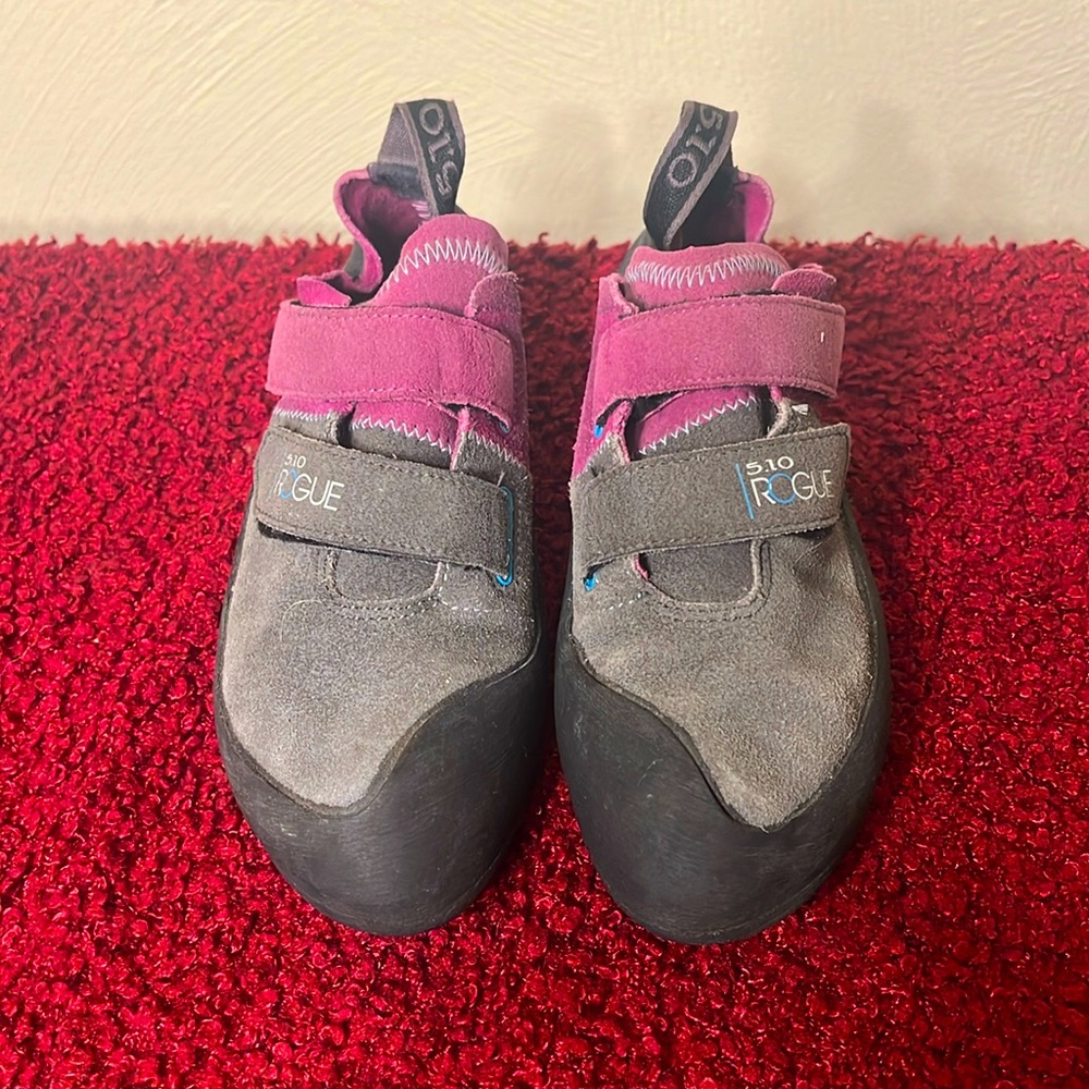 5.10 Rouge Woman's size 7.5 climbing shoes